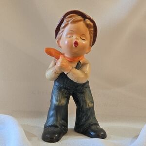 Vintage Napco "Kiss Me" Figurine